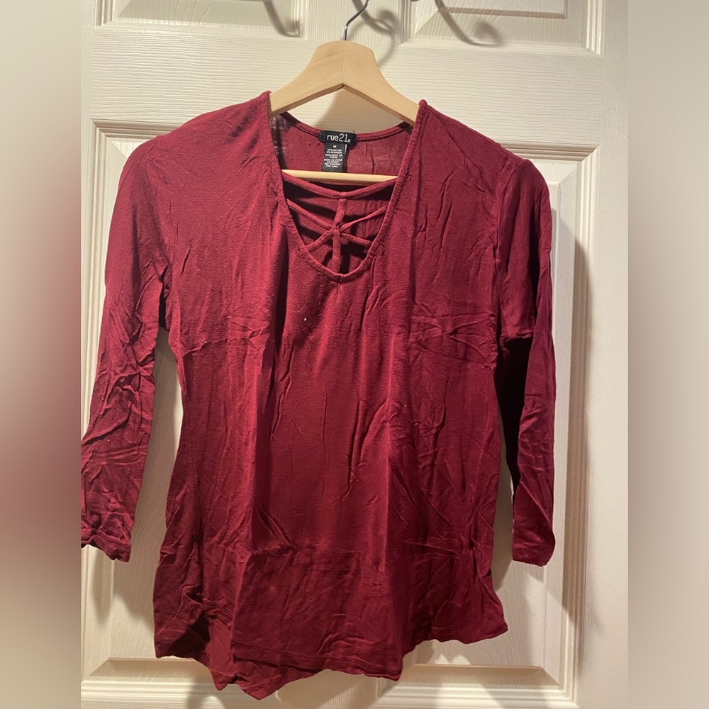 Rue 21 red top